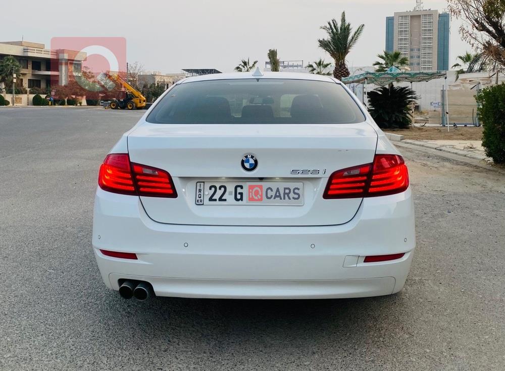 بی ئێم دەبڵیو سیریەس 5